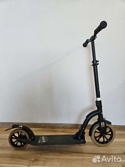 Самокат Huracan