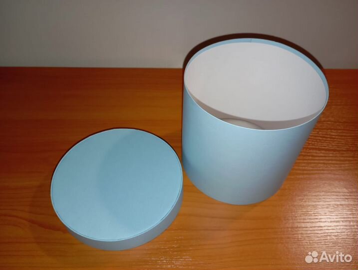 Коробка для подарка голубая