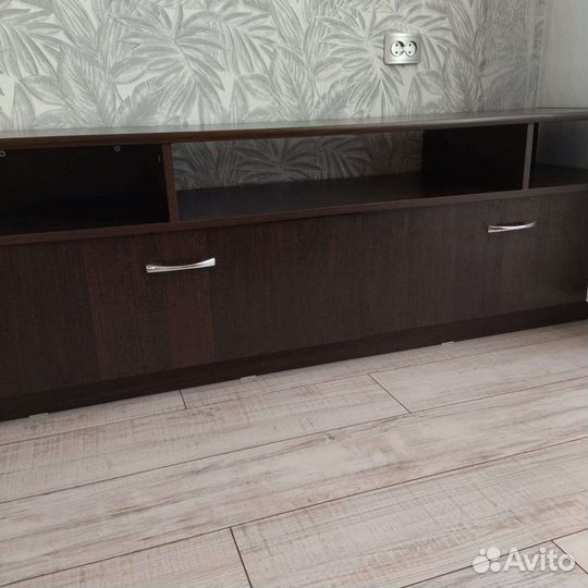 Тумба под телевизор
