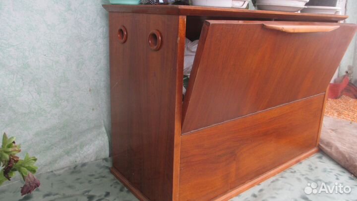 Шкаф с тумбой