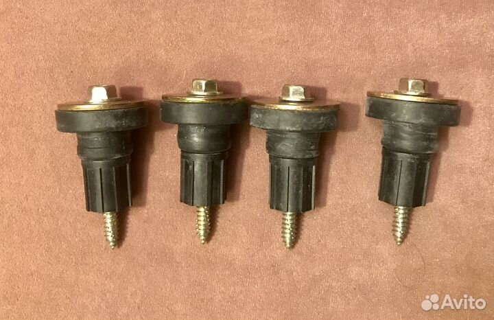 Транспортировочные болты стиральная машина Indesit