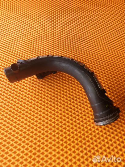 Патрубок воздушного фильтра Volvo XC60