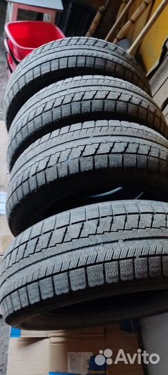 Bridgestone Blizzak VRX 225/60 R17 99S