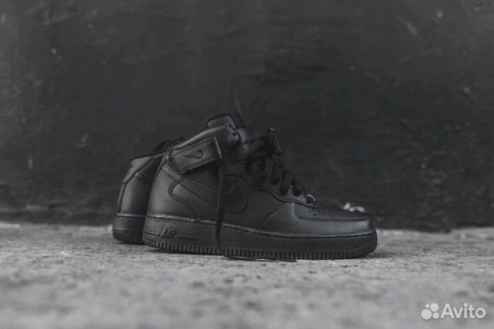 Nike air force 1 mid black