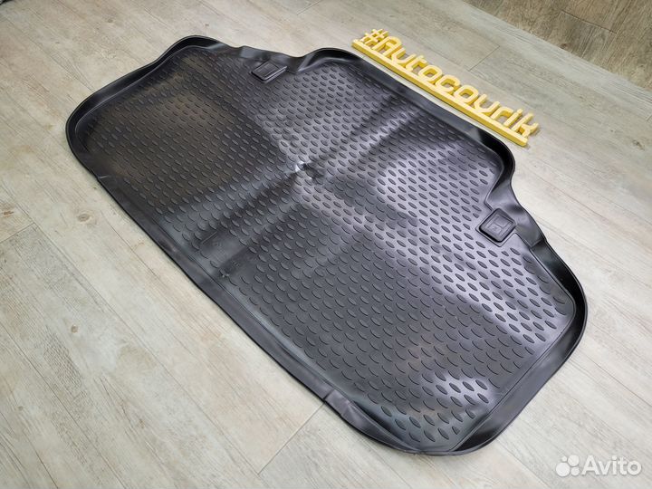 Коврик в багажник Toyota Crown XI (S170) 1999-2007