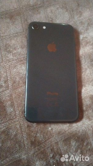 iPhone 8, 64 ГБ