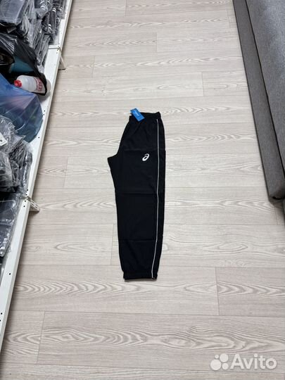 Спортивные штаны asics