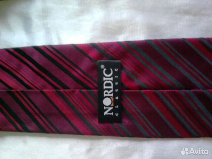 Новые галстуки, перчатки зимние