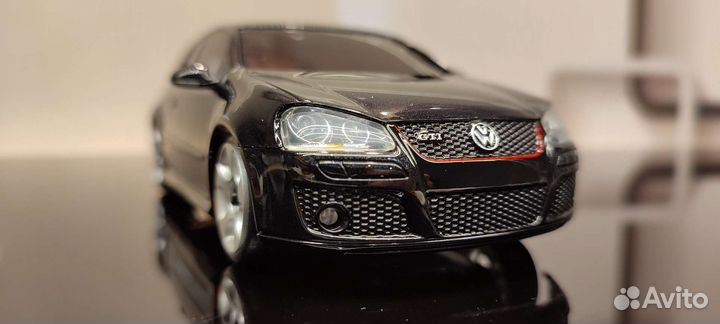 Volkswagen Golf GTi (кузов kyosho mini-z)