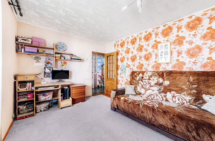 2-к. квартира, 42 м², 3/3 эт.