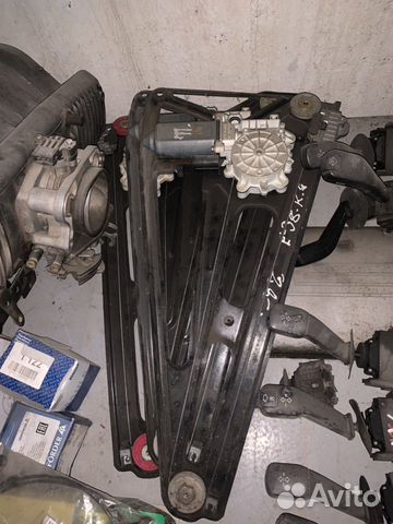 Задние стеклоподъемники BMW E38