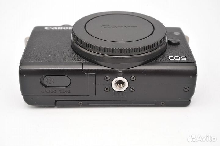 Canon EOS M200 body