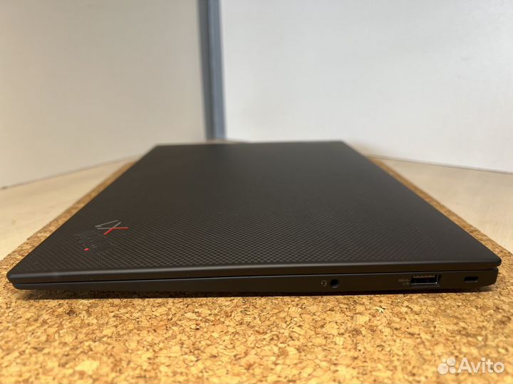 Lenovo ThinkPad X1 Carbon Gen 9 4K HDR i7/16/512