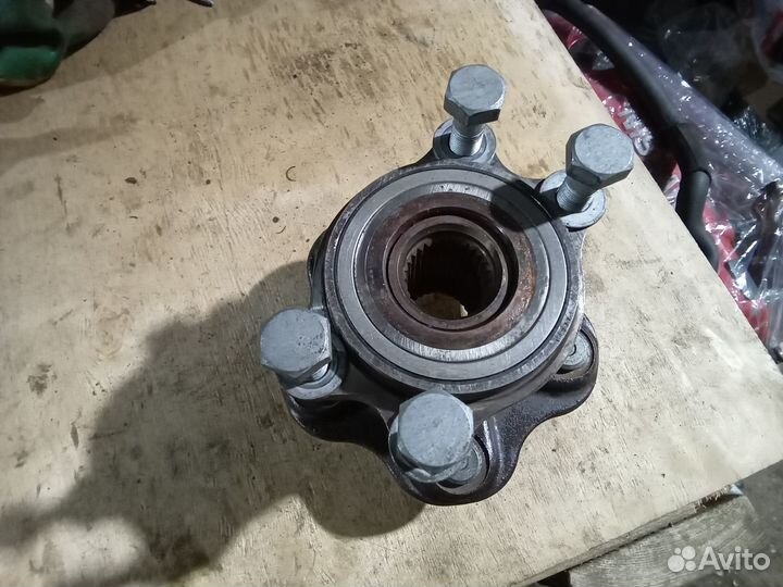 Ступица задняя Nissan Cima