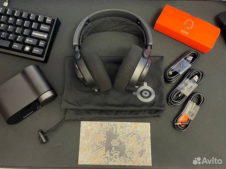 SteelSeries Arctis Nova Pro Wireless