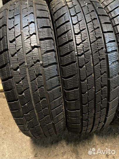 Goodyear Ice Navi Zea II 205/60 R16