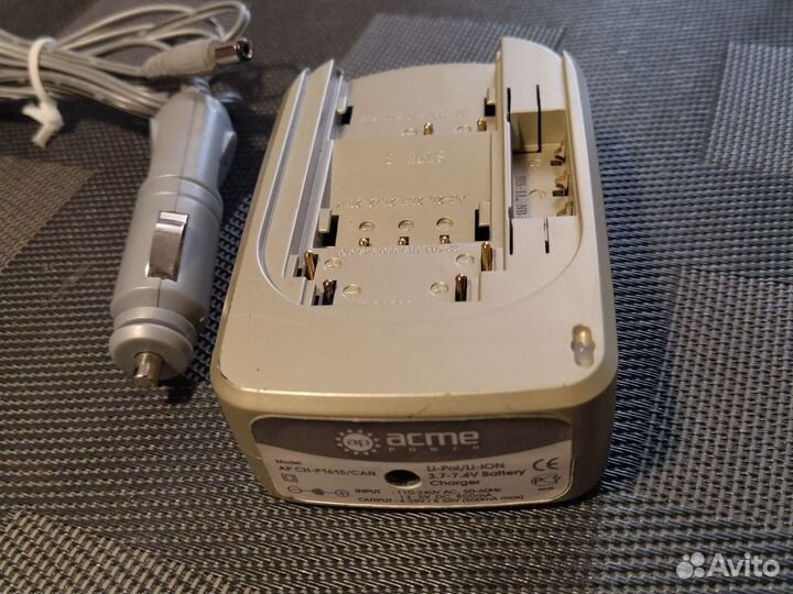 Универсальная зарядка acme для фото и видео акб