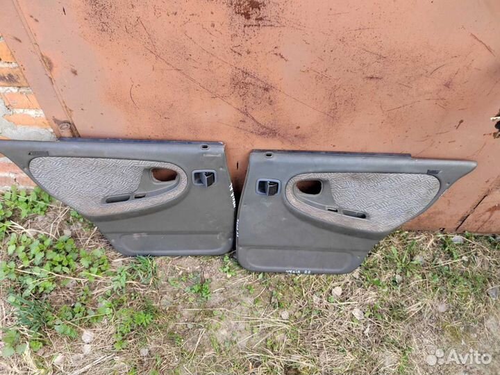 Обшивка задней двери Daewoo Nexia