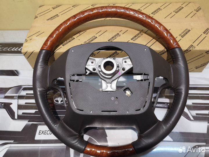 Руль Toyota Land Cruiser 200 оригинал