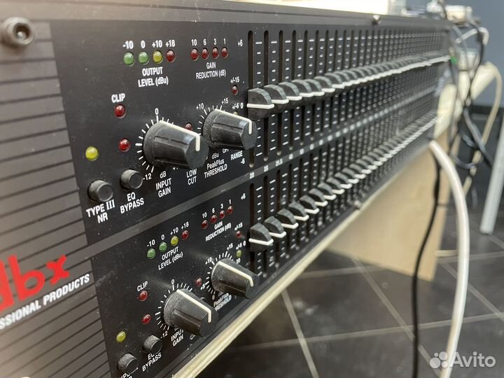 Эквалайзер dbx 2231