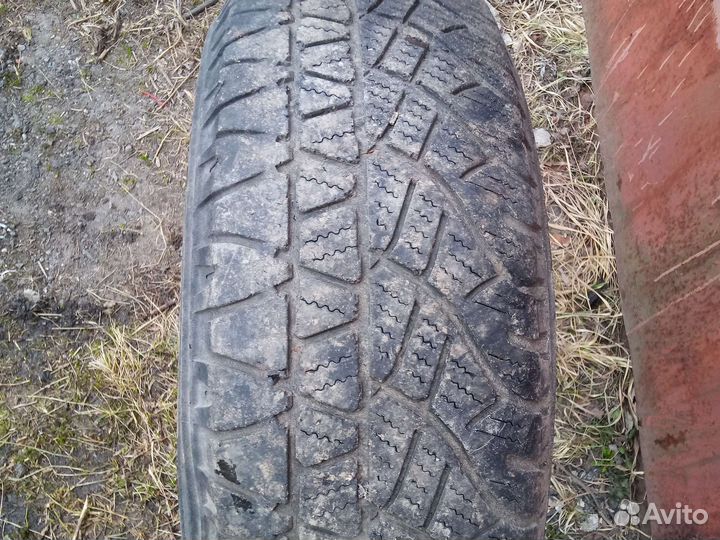 Michelin Latitude Cross 215/65 R16