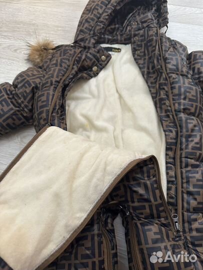 Зимний комбинезон для девочки