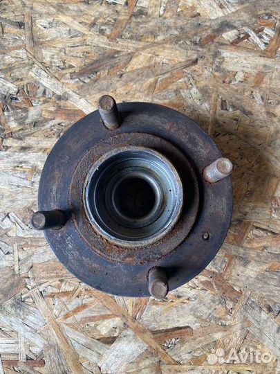 Ступица задняя Mitsubishi Lancer