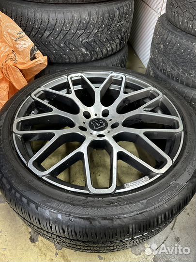 Hankook Dynapro HP2 RA33 285/40 R22 H