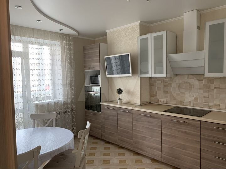 3-к. квартира, 117 м², 7/16 эт.