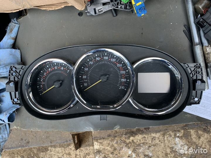 Панель приборов Renault logan 2 stepway CVT H4M