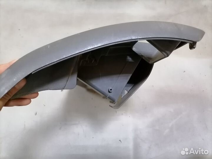 Накладка торпеды под рул.колонк Mitsubishi Carisma