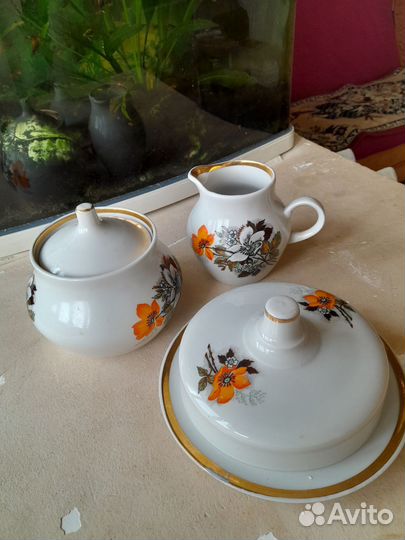 Часть чайного сервиза