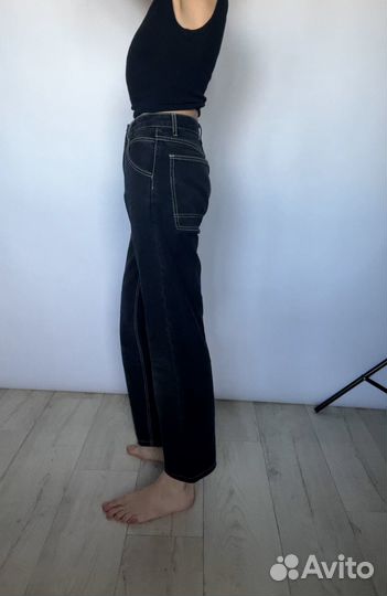 Джинсы прямого кроя с белой строчкой S