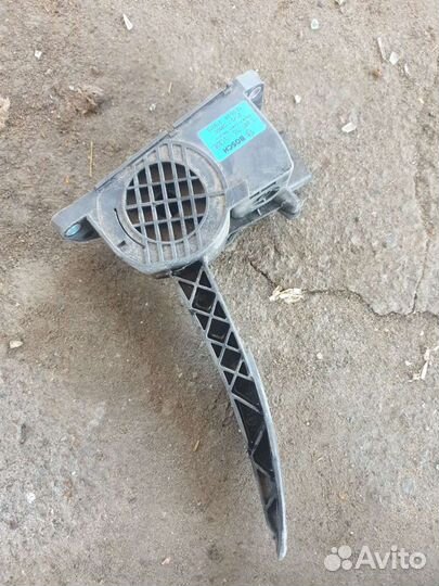 Электронная педаль на приору