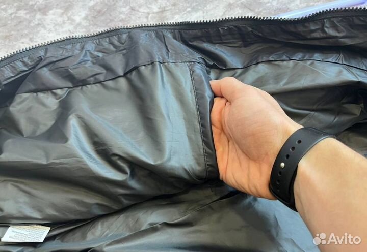 Легкие куртки Tommy Hilfinger спортивные