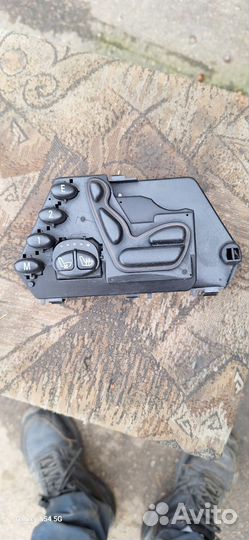 Пульт управления сиденья mercedes W220/2208219351