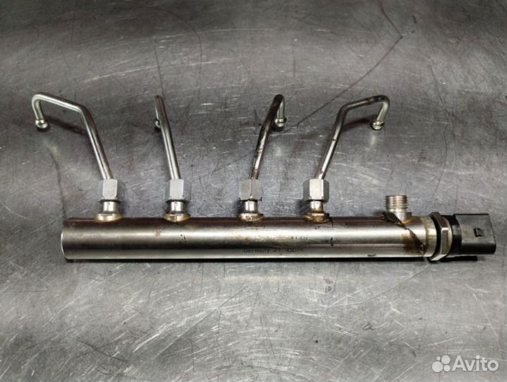 Топливная рампа Bmw 5 Series F10 N20B20B 2012