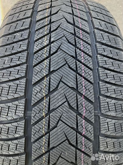 iLink SnowGripper II 245/45 R20 117T