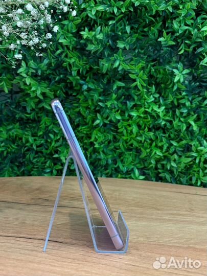 Samsung Galaxy S22, 8/128 ГБ