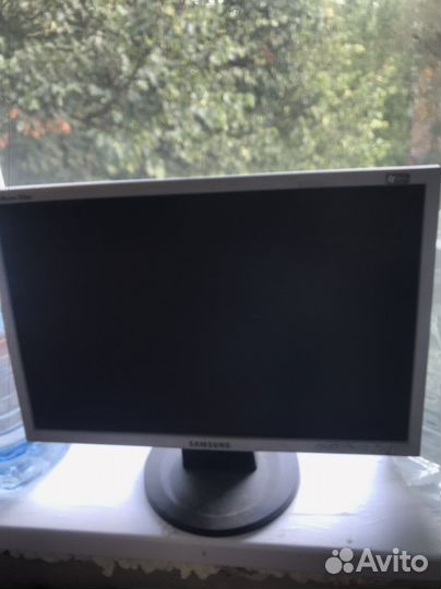 Монитор Samsung