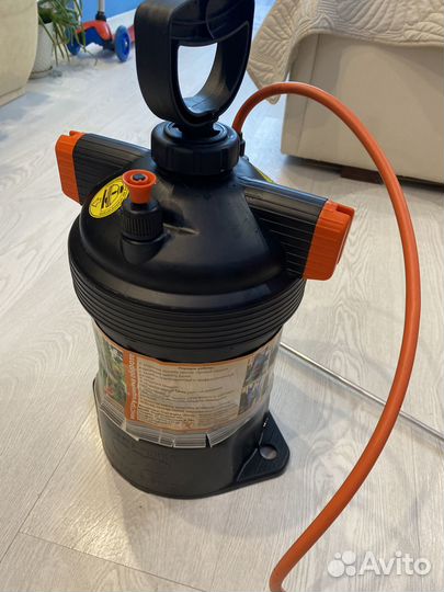 Опрыскиватель садовый жук 5 л