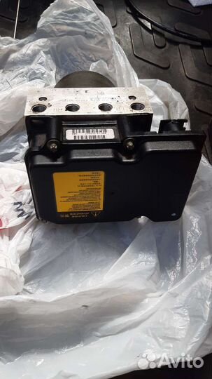 Блок ABS Toyota Camry 40