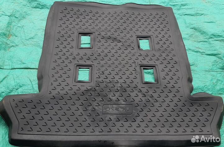 Коврик в багажник Lexus -570 Есть тлк-200