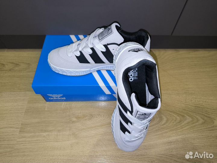 Кроссовки Adidas human made adimatic женские