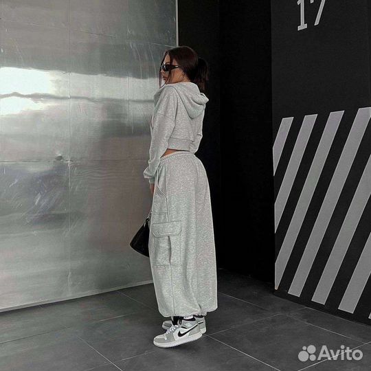 Спортивный костюм женский