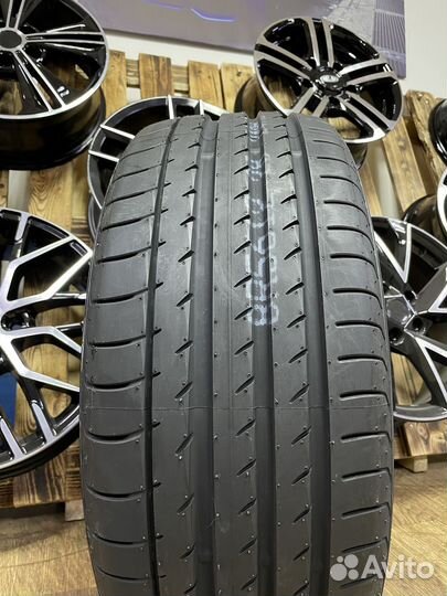 Yokohama Advan Sport V105S 265/35 R18 97Y