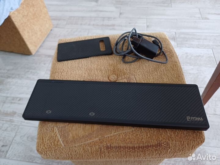 Настенная зарядная станция Pitaka