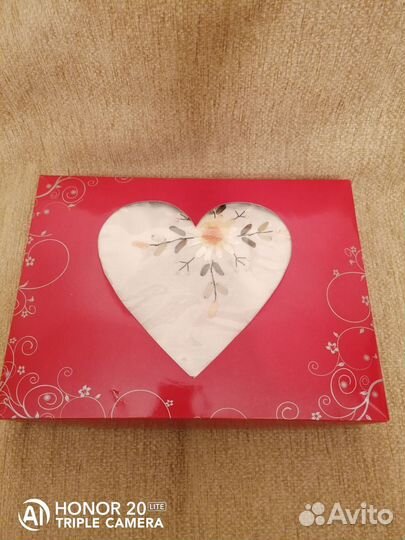 Скатерть лен с вышивкой и кружевом