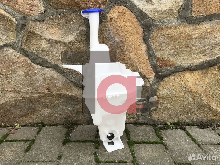 Бачок омывателя Solaris до рестайлинга 2011-2013