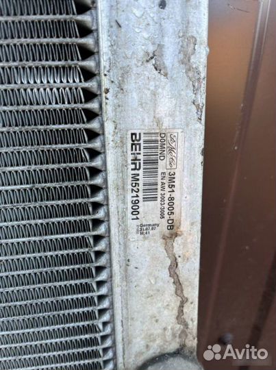 Радиатор охлаждения Volvo S40 2.4